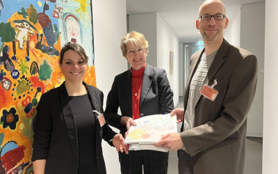 AGF presents publication on family support structures to the ‘Family Affairs Committee’ of the German Federal Parliament
