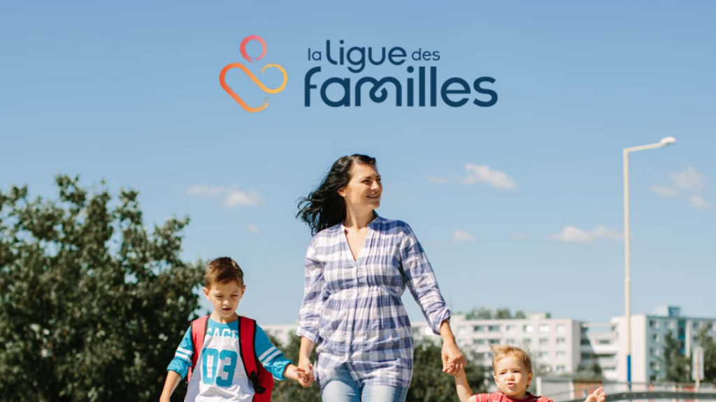 Two children and parent-walk outdoors Logo of Ligue des familles