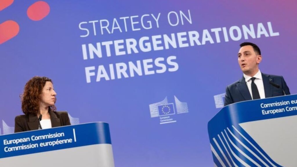 A picture of Roxana Mînzatu, Executive Vice-President for Social Rights and Skills, Quality Jobs and Preparedness and Glenn Micallef, Commissioner for Intergenerational Fairness, Youth, Culture and Sport.